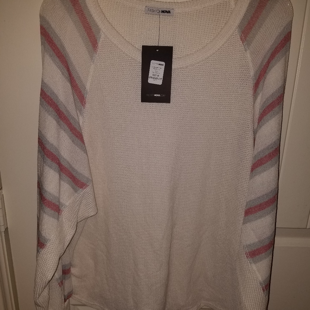 🆕FASHION NOVA white pink and grey striped sweater top size medium - Picture 2 of 7